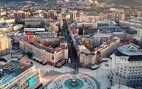 Main Square Apartment In The City Center